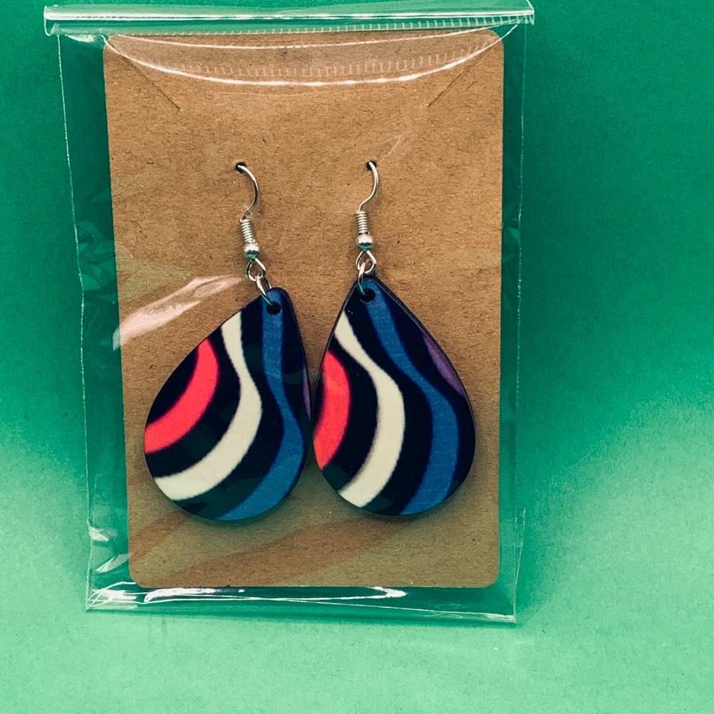 Earrings - Picture 10 of 16